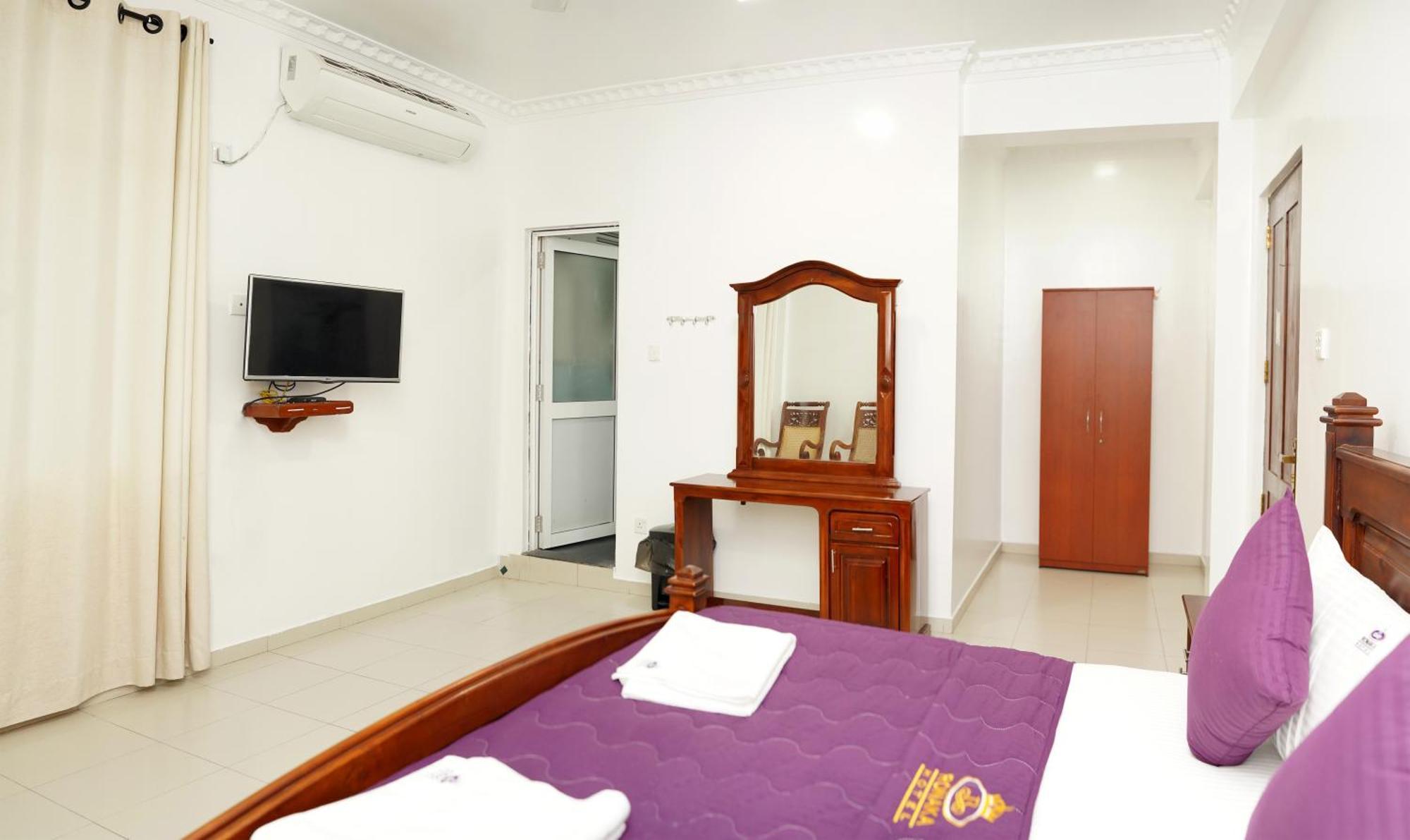 Ronaka Airport Transit Hotel Катунаяка Экстерьер фото