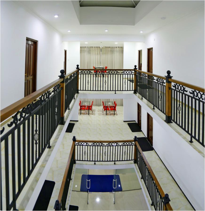 Ronaka Airport Transit Hotel Катунаяка Экстерьер фото
